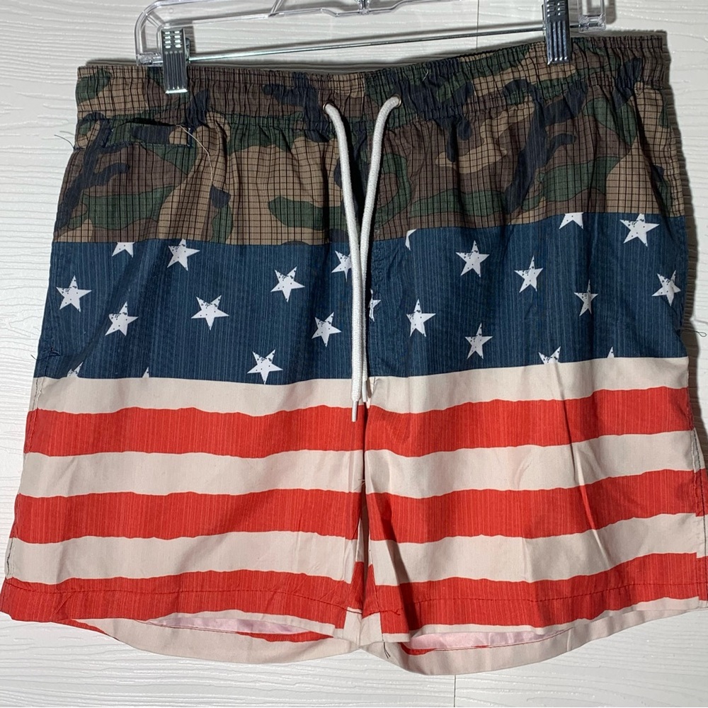 Free Planet Patriotic Camo Flag Swim Trunks XL Excellent Condition